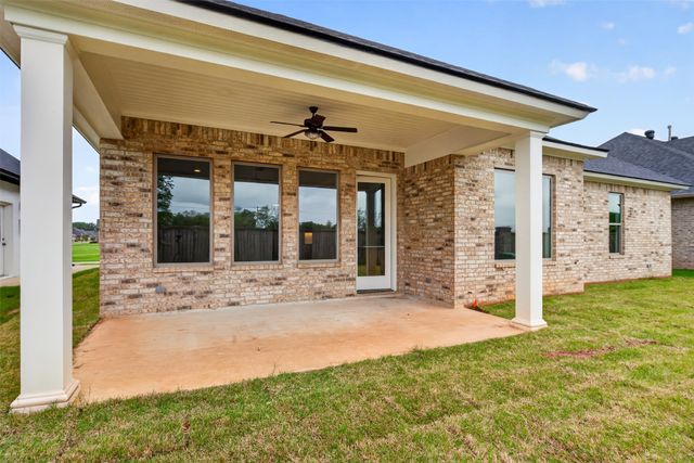 111 Katy Lane, Bossier City, LA 71111