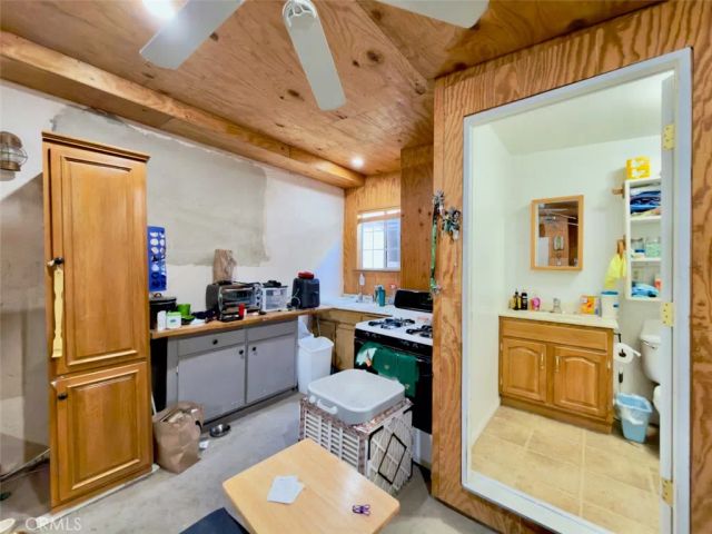 11454 Sunburst Street, Lakeview Terrace, CA 91342