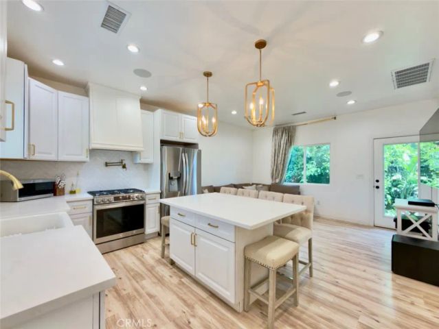 11454 Sunburst Street, Lakeview Terrace, CA 91342