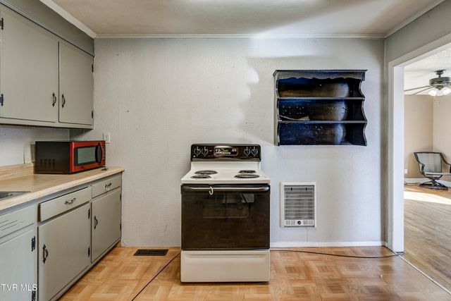 377 Henson Road, Bristol, TN 37620