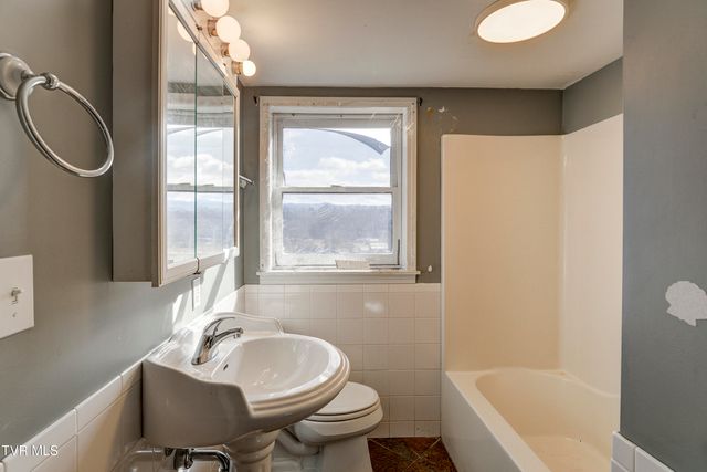 377 Henson Road, Bristol, TN 37620