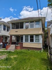 3712 Willys Parkway, Toledo, OH 43612