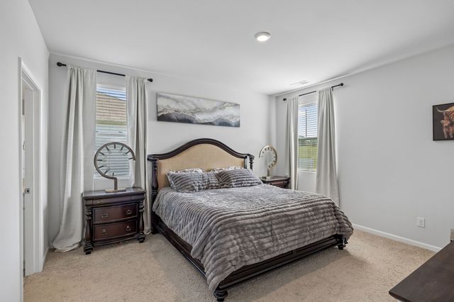 432 Lauren Ln, Chapel Hill, TN 37034