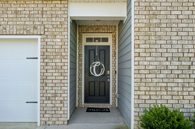 432 Lauren Ln, Chapel Hill, TN 37034