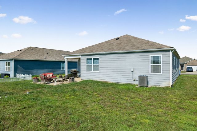 432 Lauren Ln, Chapel Hill, TN 37034