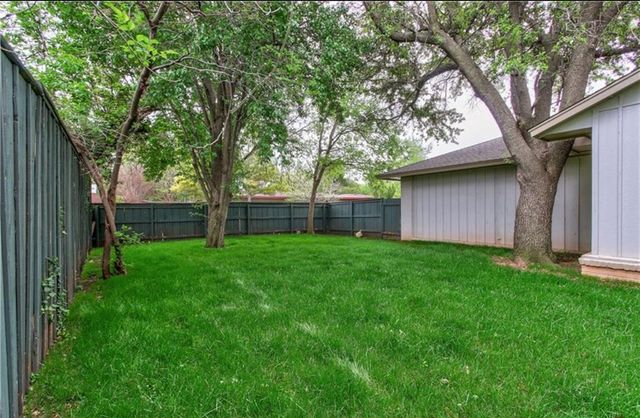 1801 Westminster Place, Nichols Hills, OK 73120