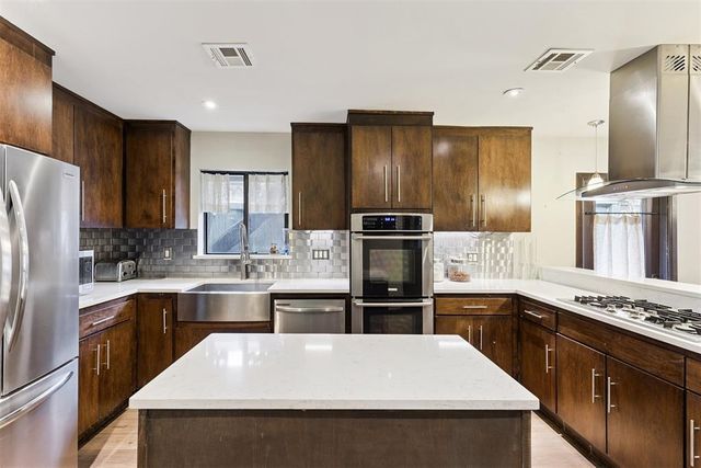 1801 Westminster Place, Nichols Hills, OK 73120