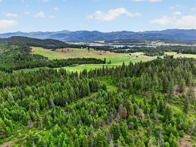 600 Huntley Ln, Newport, WA 99156