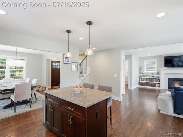1427 N Maple Avenue, Royal Oak, MI 48067