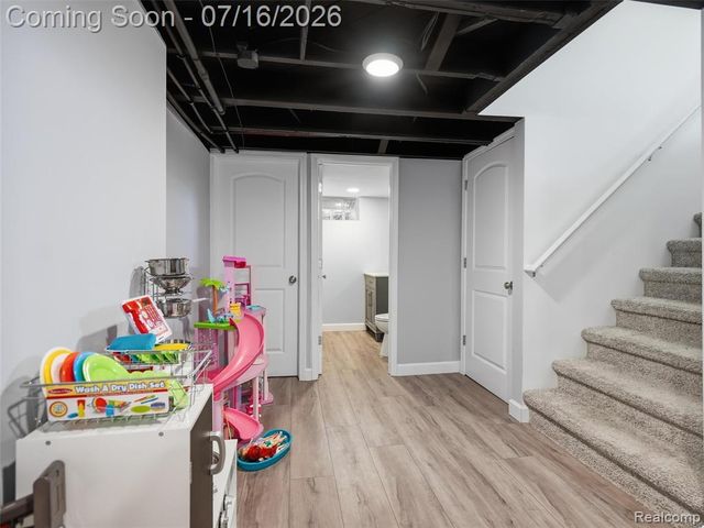 1427 N Maple Avenue, Royal Oak, MI 48067