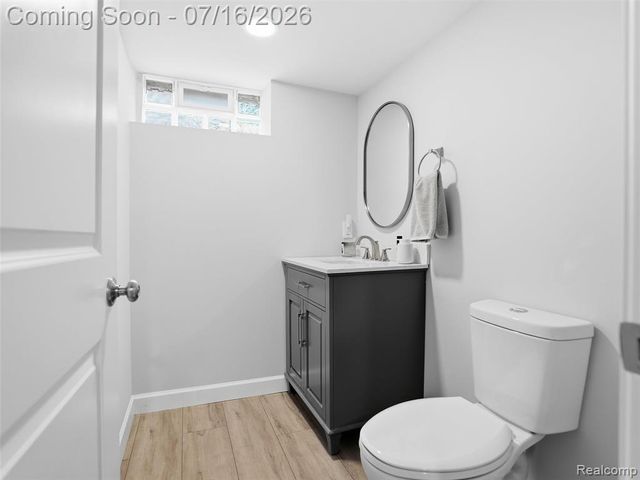 1427 N Maple Avenue, Royal Oak, MI 48067