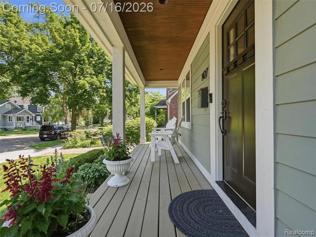 1427 N Maple Avenue, Royal Oak, MI 48067