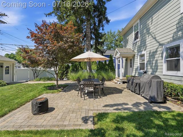 1427 N Maple Avenue, Royal Oak, MI 48067