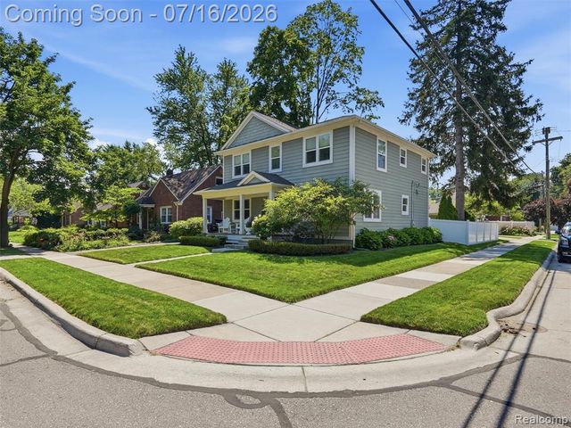 1427 N Maple Avenue, Royal Oak, MI 48067