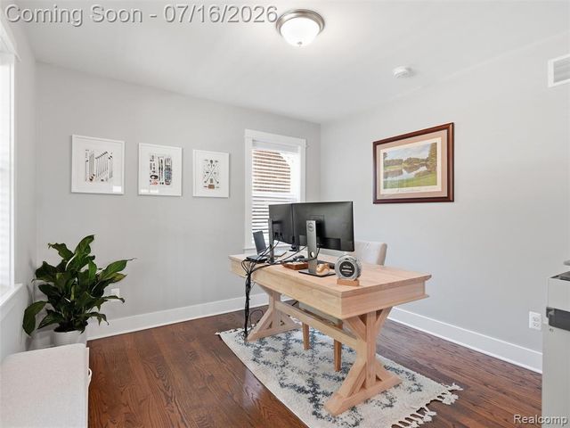 1427 N Maple Avenue, Royal Oak, MI 48067