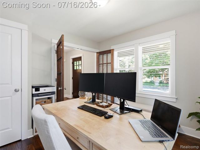 1427 N Maple Avenue, Royal Oak, MI 48067