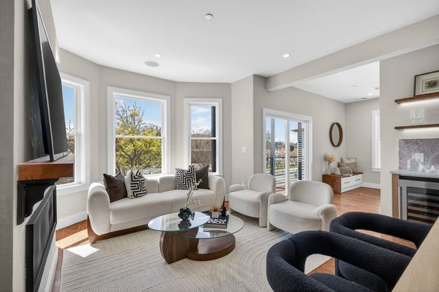 555 Somerville Ave 2, Somerville, MA 02143
