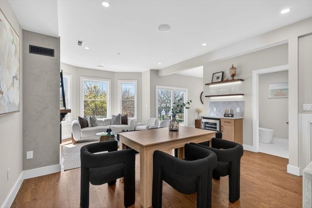555 Somerville Ave 2, Somerville, MA 02143