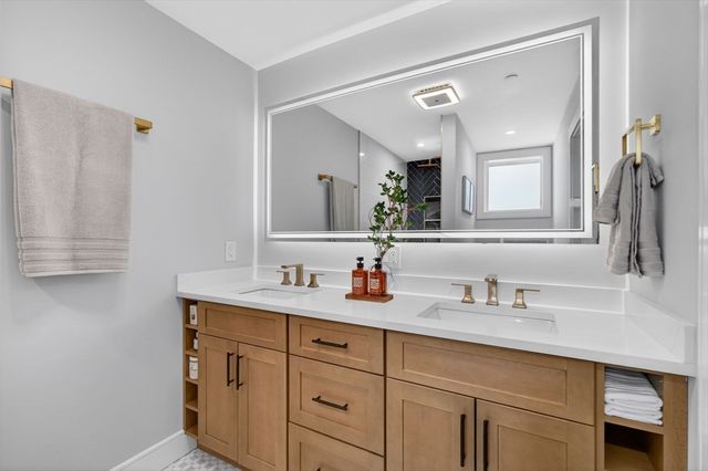 555 Somerville Ave 2, Somerville, MA 02143