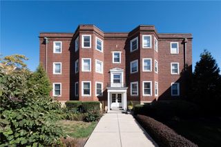 721 Roselawn Ave. #C5, Mt Lebanon, PA 15228