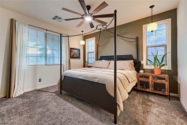 41 Tatahatso Point Street, Henderson, NV 89011
