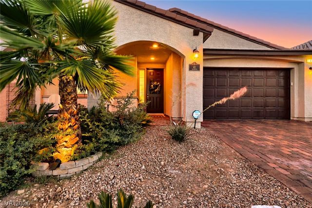 41 Tatahatso Point Street, Henderson, NV 89011