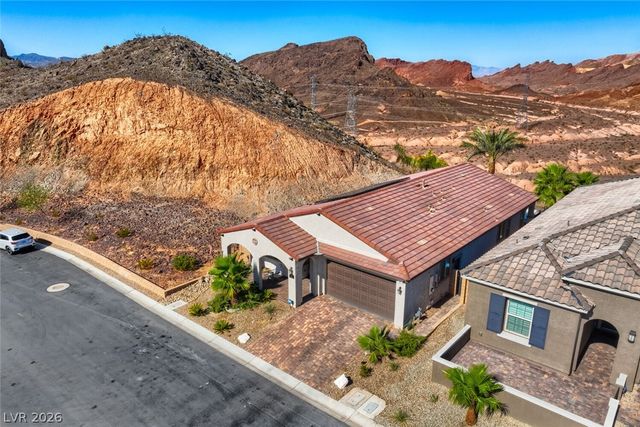 41 Tatahatso Point Street, Henderson, NV 89011