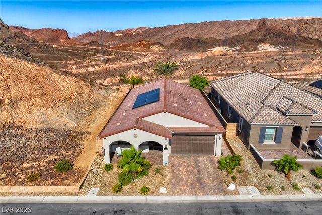 41 Tatahatso Point Street, Henderson, NV 89011