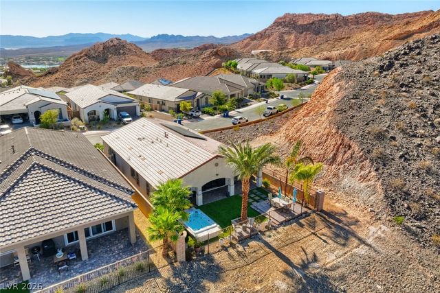 41 Tatahatso Point Street, Henderson, NV 89011
