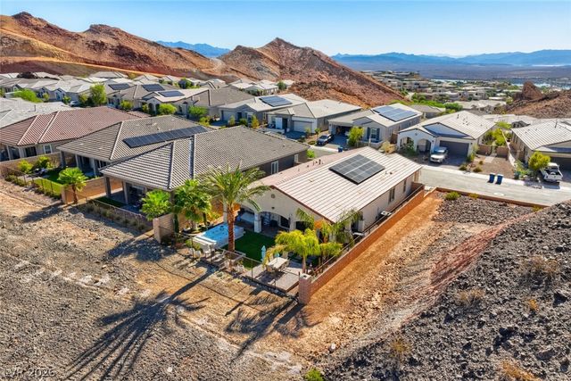 41 Tatahatso Point Street, Henderson, NV 89011
