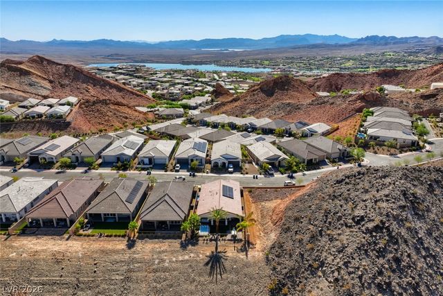 41 Tatahatso Point Street, Henderson, NV 89011