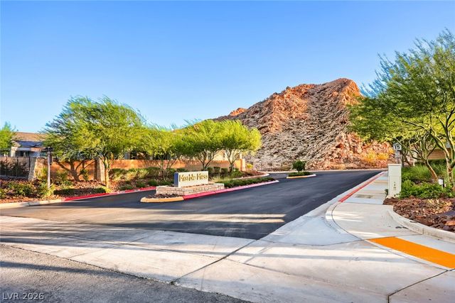 41 Tatahatso Point Street, Henderson, NV 89011