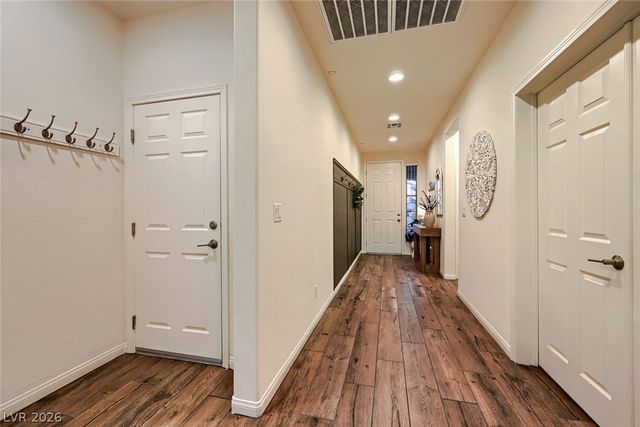 41 Tatahatso Point Street, Henderson, NV 89011