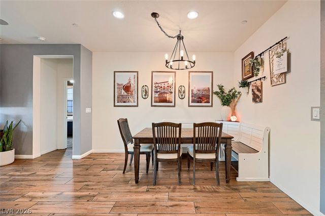 41 Tatahatso Point Street, Henderson, NV 89011