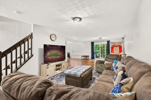 235 Brueghel Road, Blacklick, OH 43004