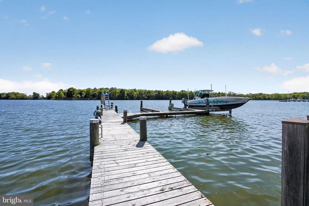 Image 12 of property listing at 3500 GLENWOOD RD, Baltimore, MD 21220