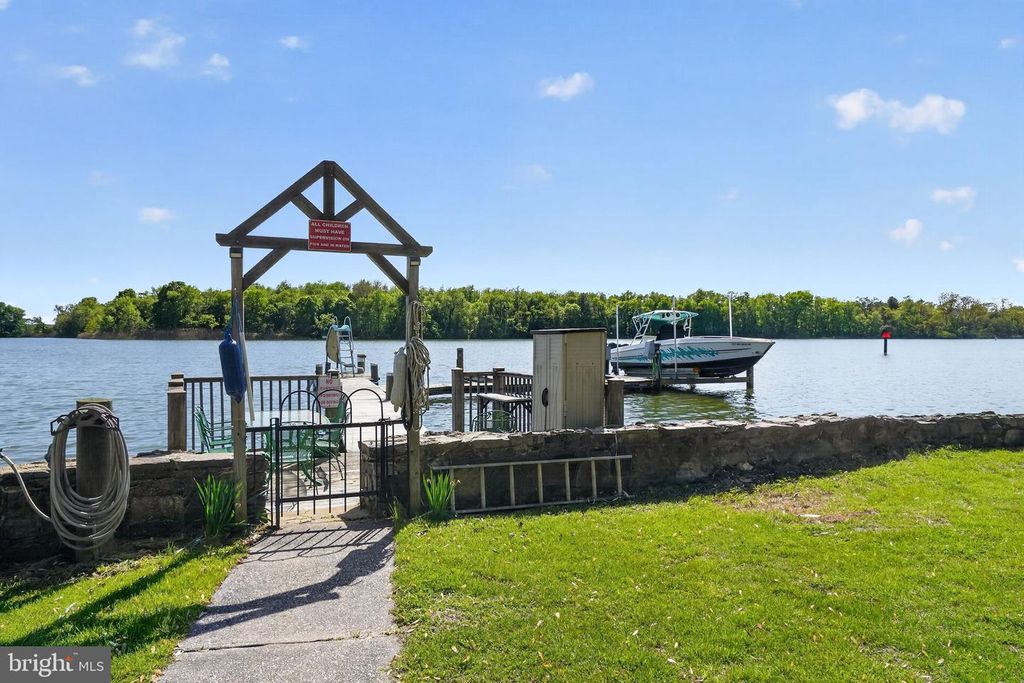 Image 13 of property listing at 3500 GLENWOOD RD, Baltimore, MD 21220