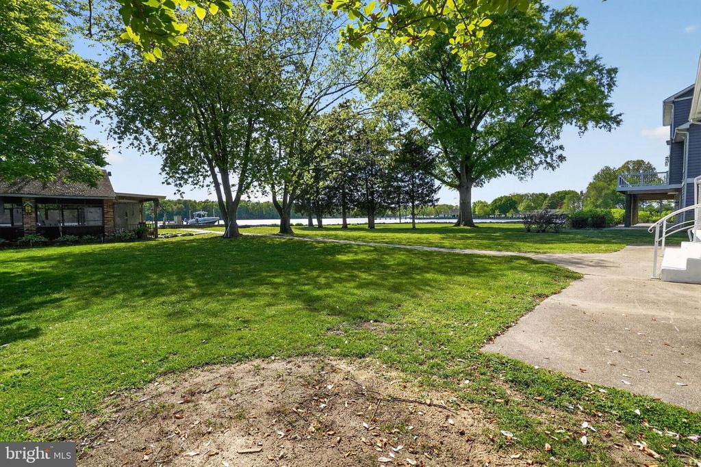 Image 17 of property listing at 3500 GLENWOOD RD, Baltimore, MD 21220