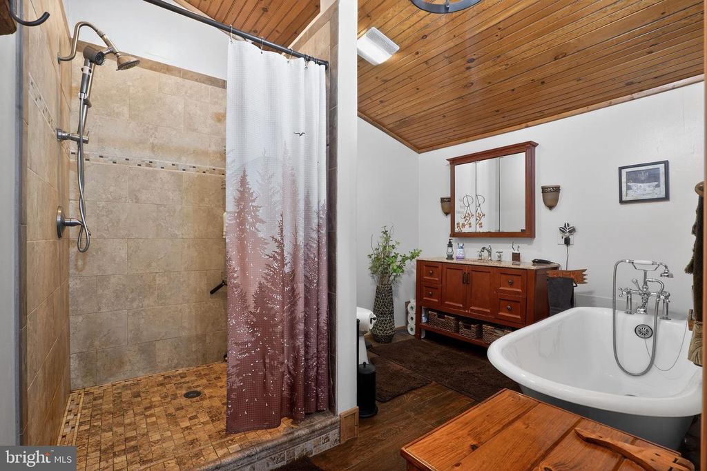 Image 48 of property listing at 3500 GLENWOOD RD, Baltimore, MD 21220