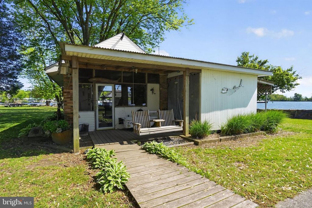 Image 50 of property listing at 3500 GLENWOOD RD, Baltimore, MD 21220