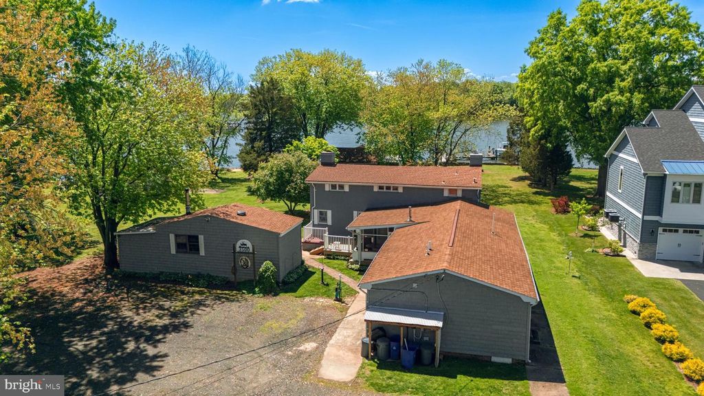 Image 58 of property listing at 3500 GLENWOOD RD, Baltimore, MD 21220