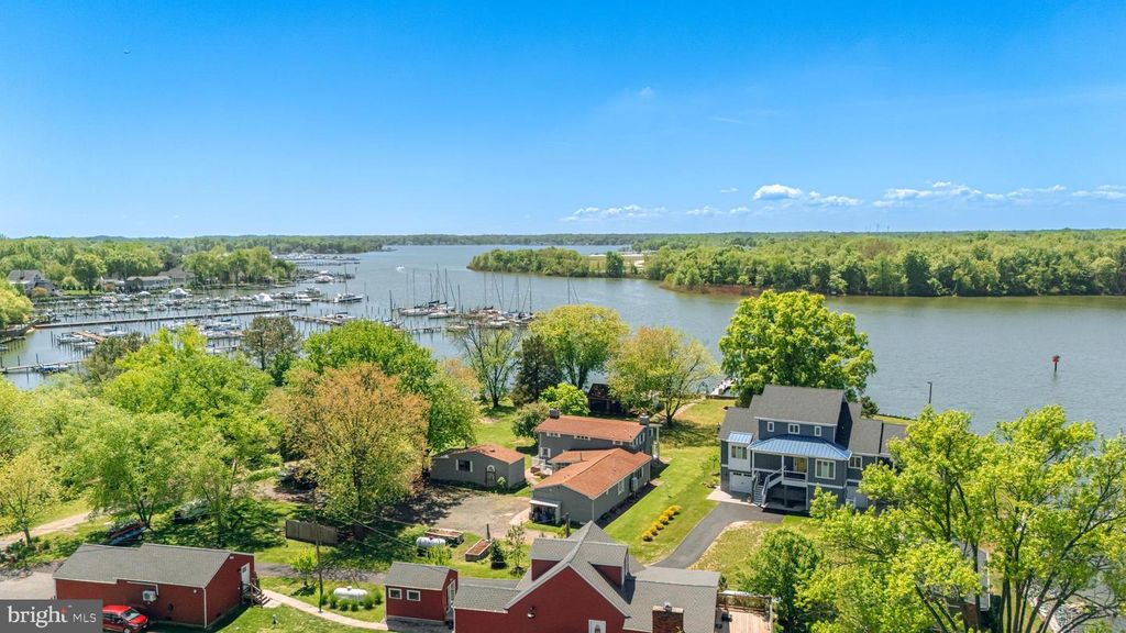 Image 62 of property listing at 3500 GLENWOOD RD, Baltimore, MD 21220