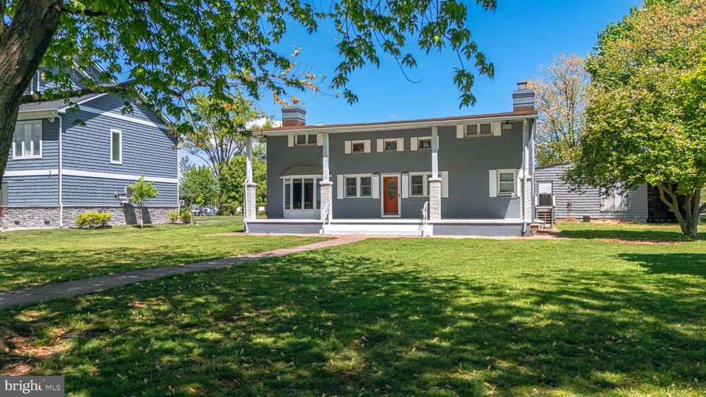 Image 66 of property listing at 3500 GLENWOOD RD, Baltimore, MD 21220