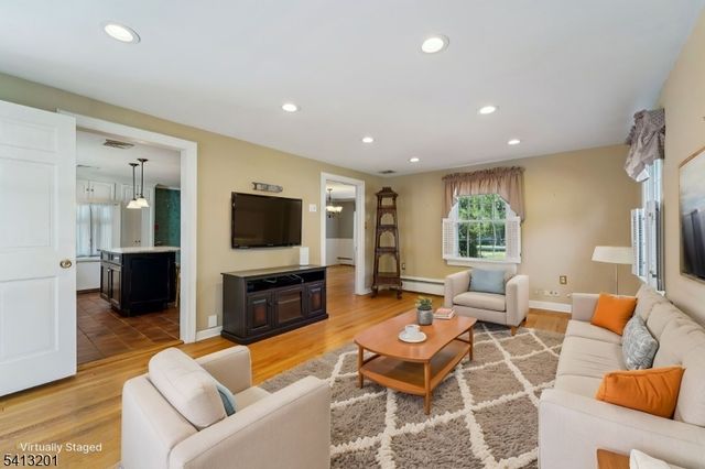 225 Emmans Rd, Roxbury Twp., NJ 07836