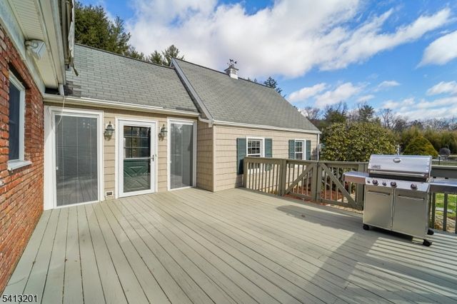 225 Emmans Rd, Roxbury Twp., NJ 07836