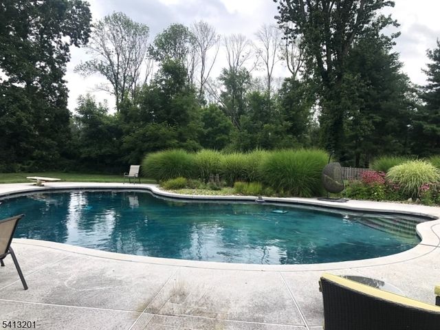 225 Emmans Rd, Roxbury Twp., NJ 07836