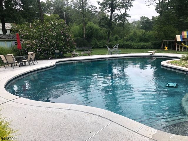 225 Emmans Rd, Roxbury Twp., NJ 07836