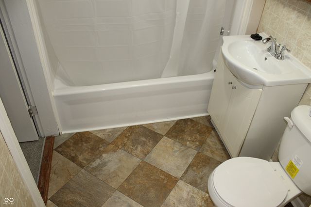 201 E Franklin Street, Greencastle, IN 46135