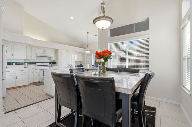 2857 E Ryan Lane, Fresno, CA 93720