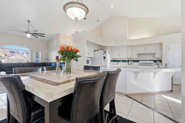 2857 E Ryan Lane, Fresno, CA 93720